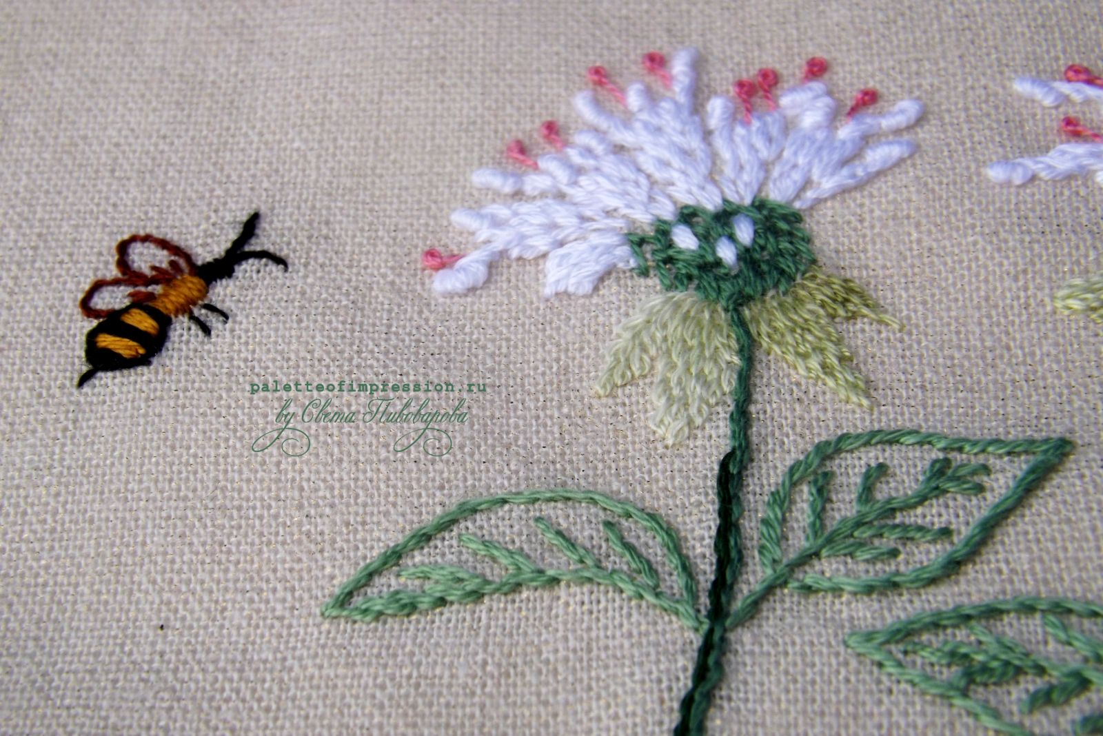 Бергамот. Монарда. Дизайн Herb Embroidery on Linen by Sadako Totsuka. Декоративная вышивка