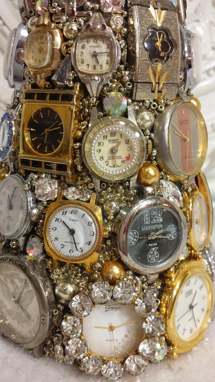 Ms bingles vintage christmas: vintage clock christmas tree...wow