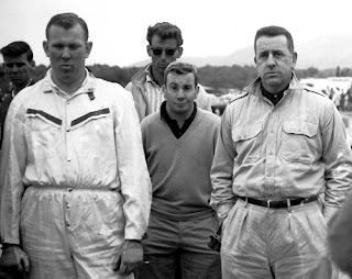 L-R Ripley, Ted Mayer, Tim Mayer e Bob Bucher