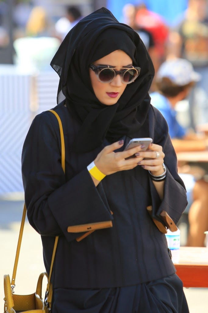 DUBAI STREET STYLE THE FASHION CODE