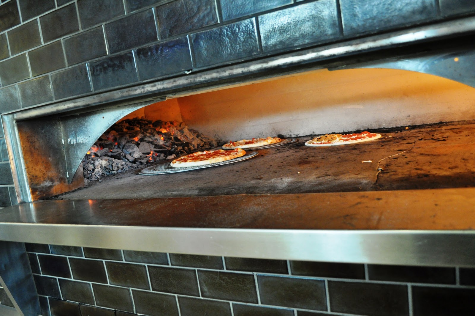 Eat It Detroit [EID Feature] Tony Sacco's Coal Oven Pizza Reinventing the Pizza Wheel