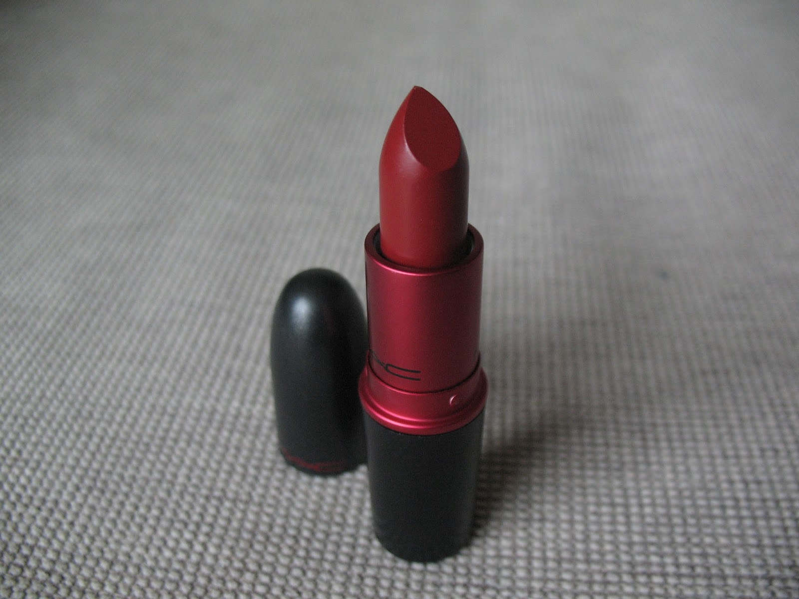MAC-Viva-Glam-I-Lipstick-review-02