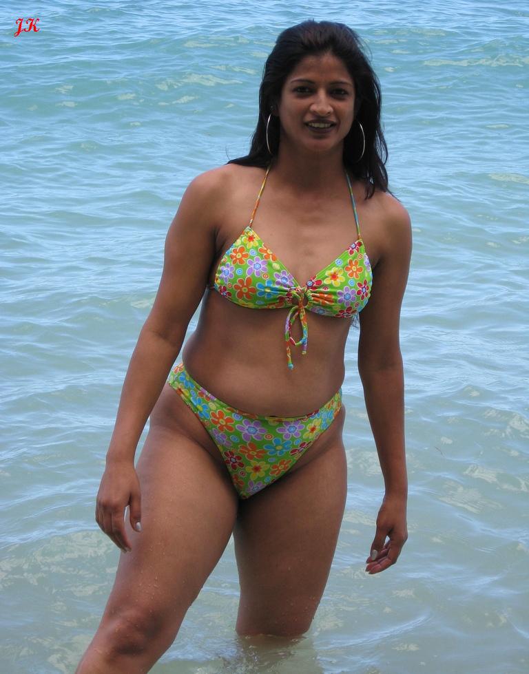 Indian bikini iphone foto 33