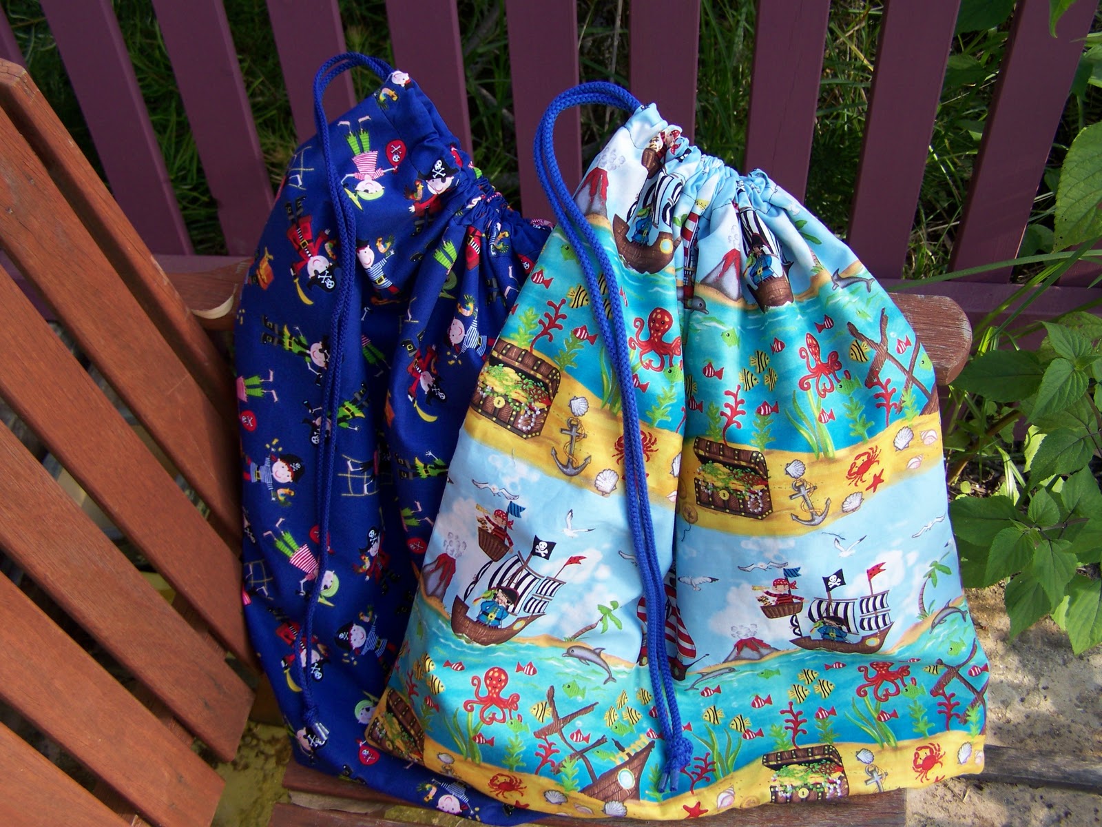 Secret Hippie How to make a water proof library bag