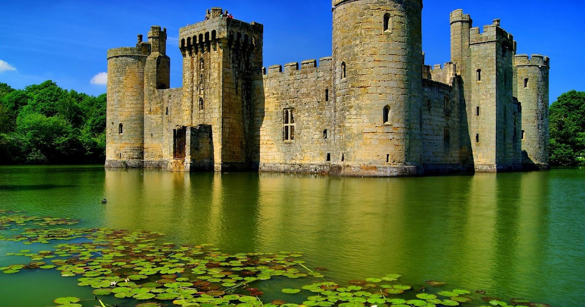 Bodiam castle in east sussex england images 96