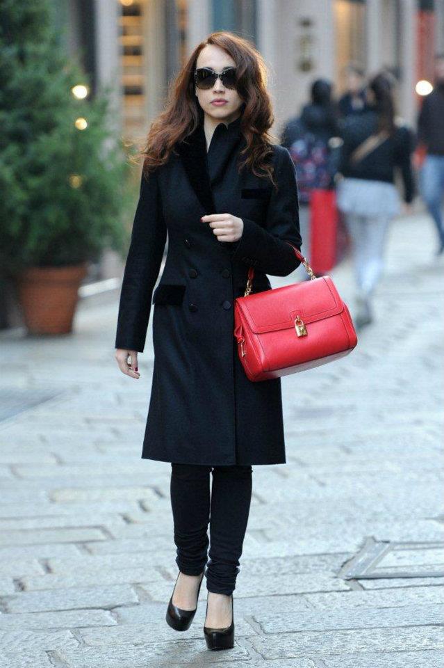Jessica chastain carry dolce gabbana bag Jessica chastain carry dolce gabbana bag