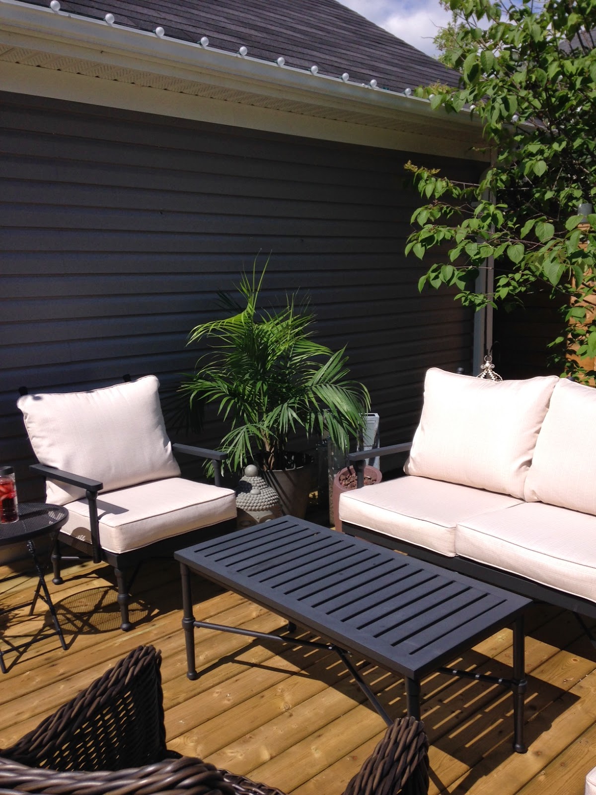 White Wood thinking outside the box with outdoor deck placement