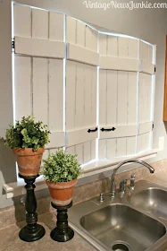 Add vintage charm to plain windows with these sweet window shutters - by Vintage News Junkie featured on I Love That Junk