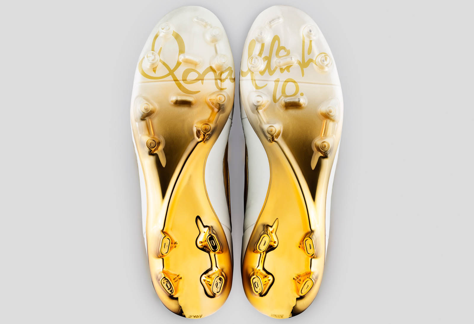 nike tiempo ronaldinho white gold