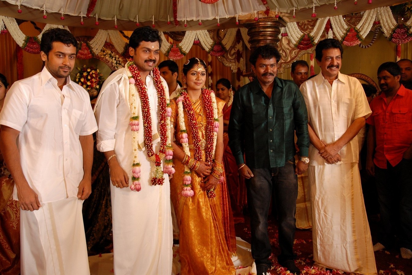 KARTHI WEDDING PHOTOS | movieskavala