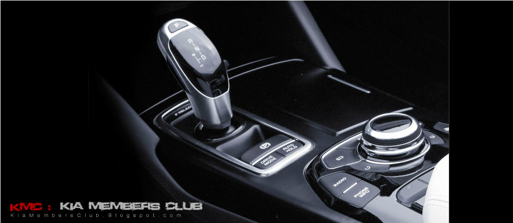Mas datos e imágenes de la berlina KIA K9 Mas datos e imágenes de la berlina KIA K9