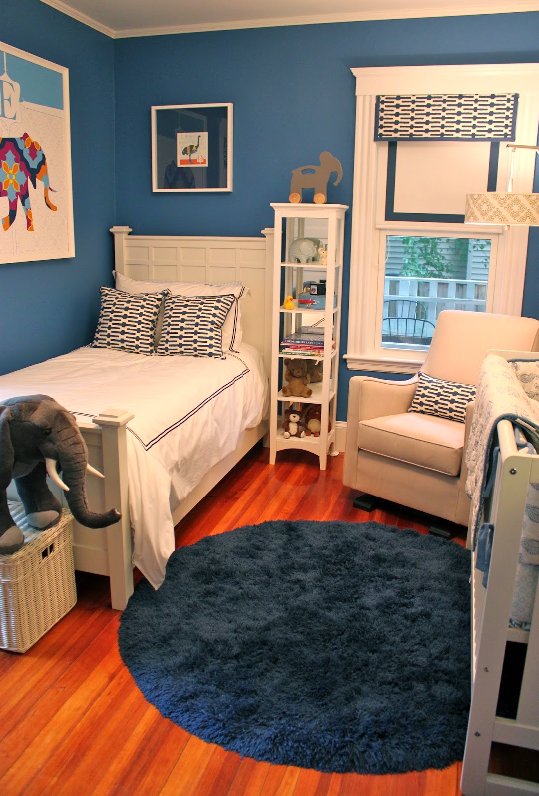 Minimalist Boys Room Color for Living room