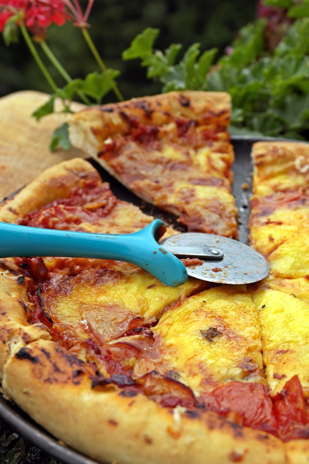 Csak, mert szeretem&hellip; kreatív gasztroblog SAJTOS PEREMŰ PIZZA