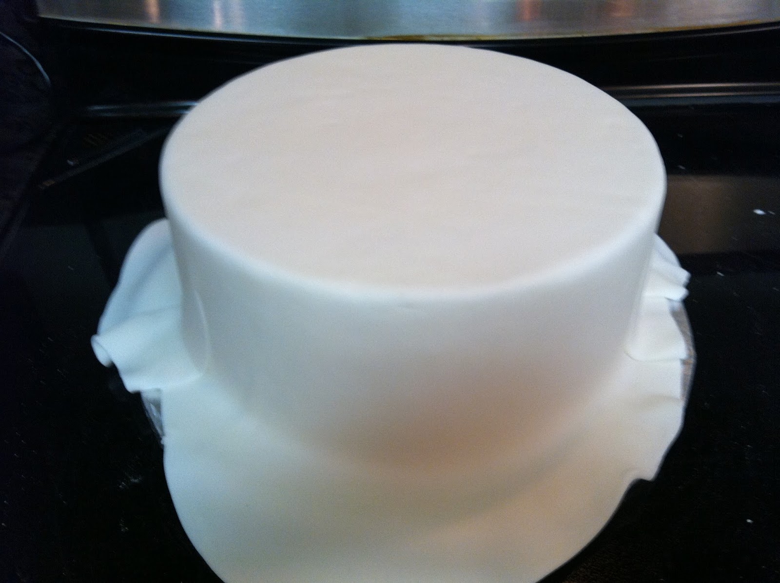 The Iced Queen Making a Styrofoam "Dummy" Cake