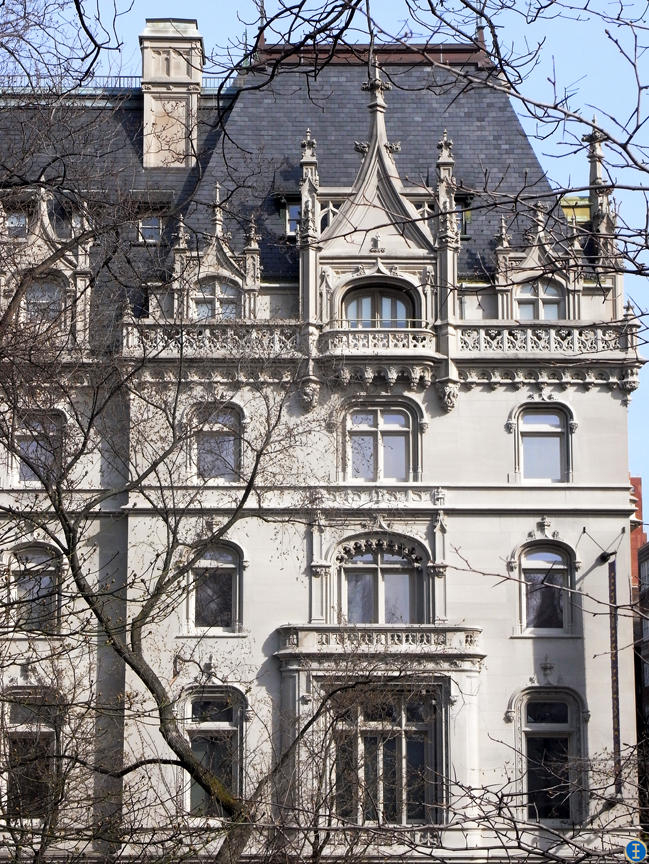 CHRISTOPHER ONG My Footsteps. My Dreams. Beautiful Living. Felix M