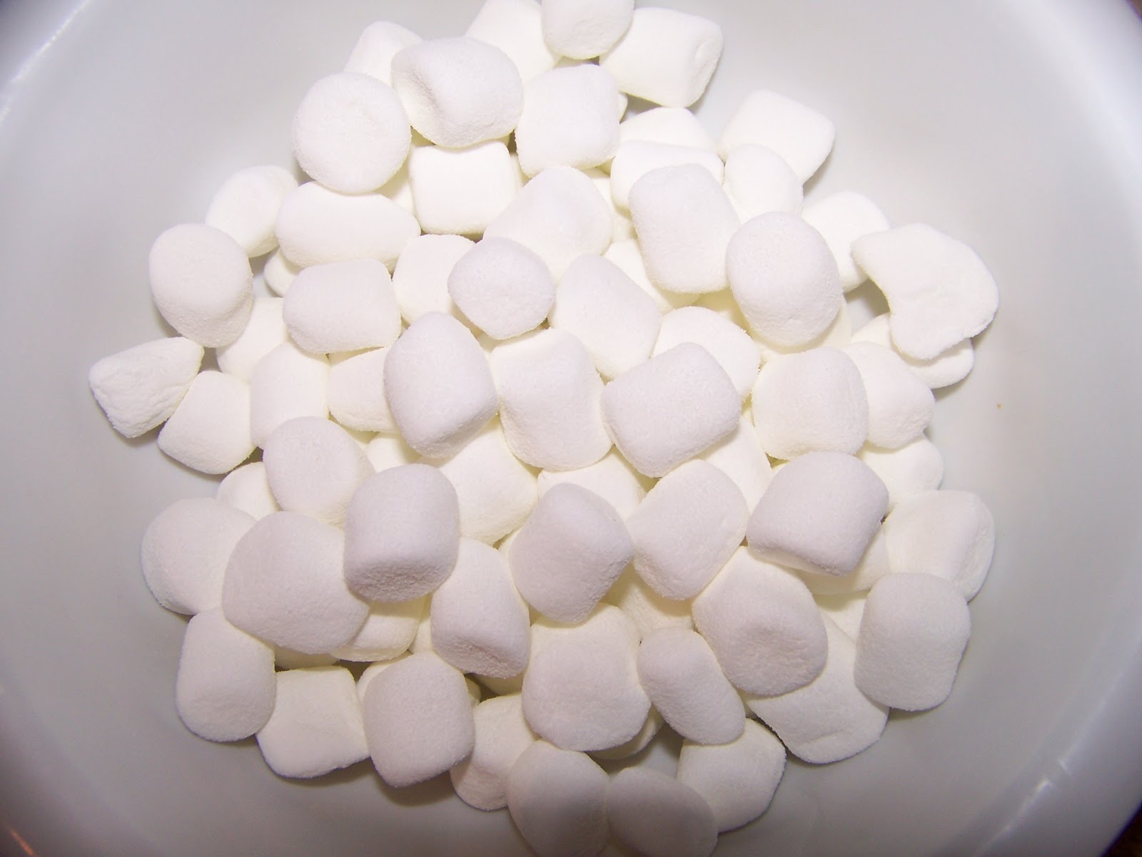 Making Cooley Stuff Marshmallows for Sore Throat Relief