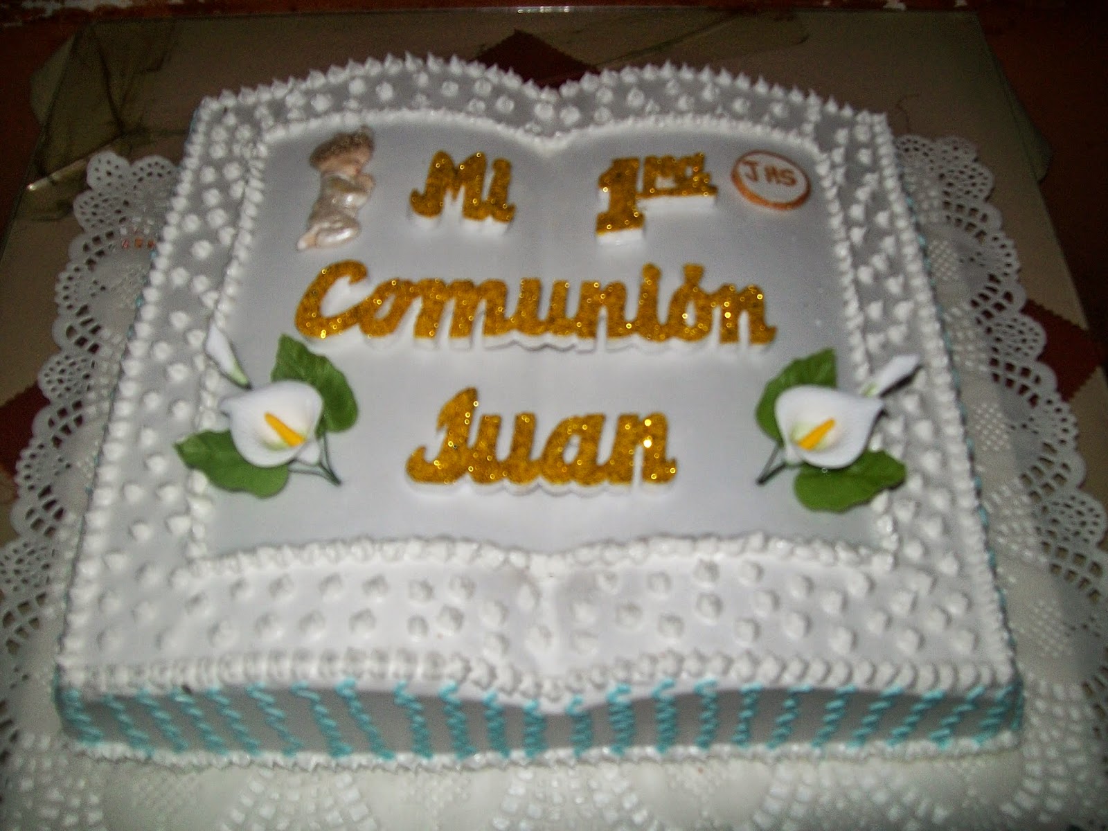tortas de comunion en forma de libro