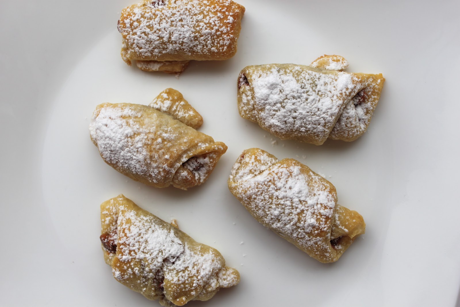 Cinnamon Crescent Rolls - Smashed Peas & Carrots