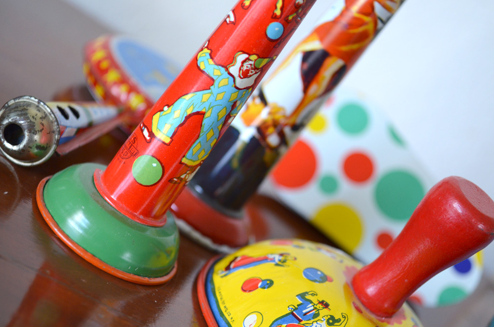The Copycat Collector COLLECTION 132 Vintage Noisemakers!