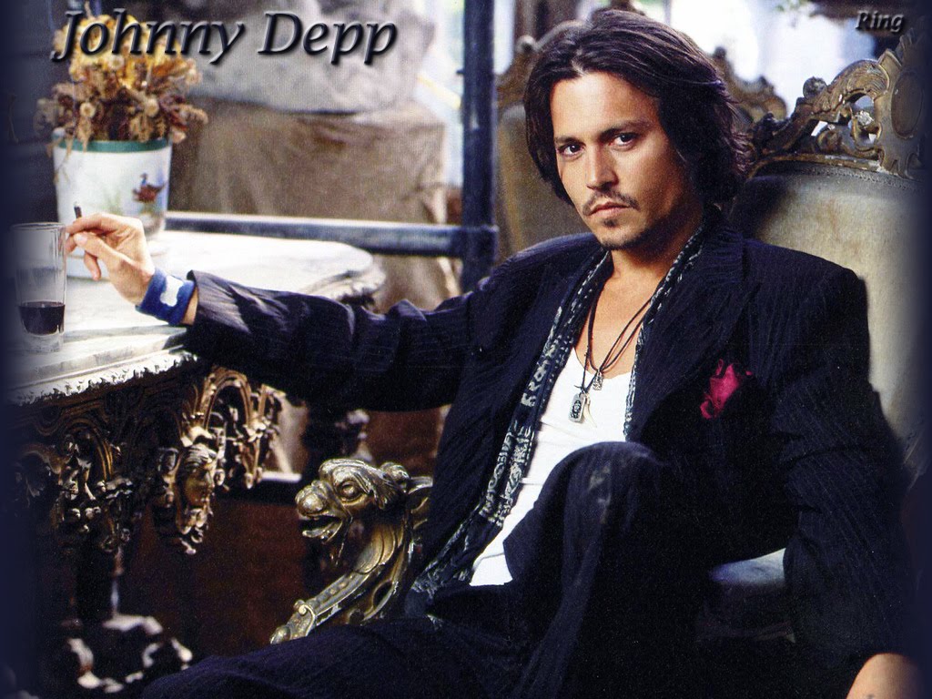 http://4.bp.blogspot.com/-MozeCQrRjRw/Tqb88ciuZ1I/AAAAAAAAAmQ/eua6x-RRjcM/s1600/johnny_depp_18.jpg