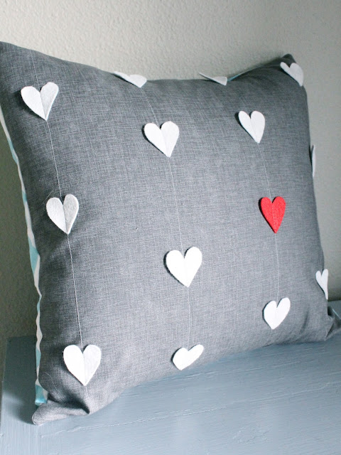 valentines day pillow tutorial from allisa jacobs