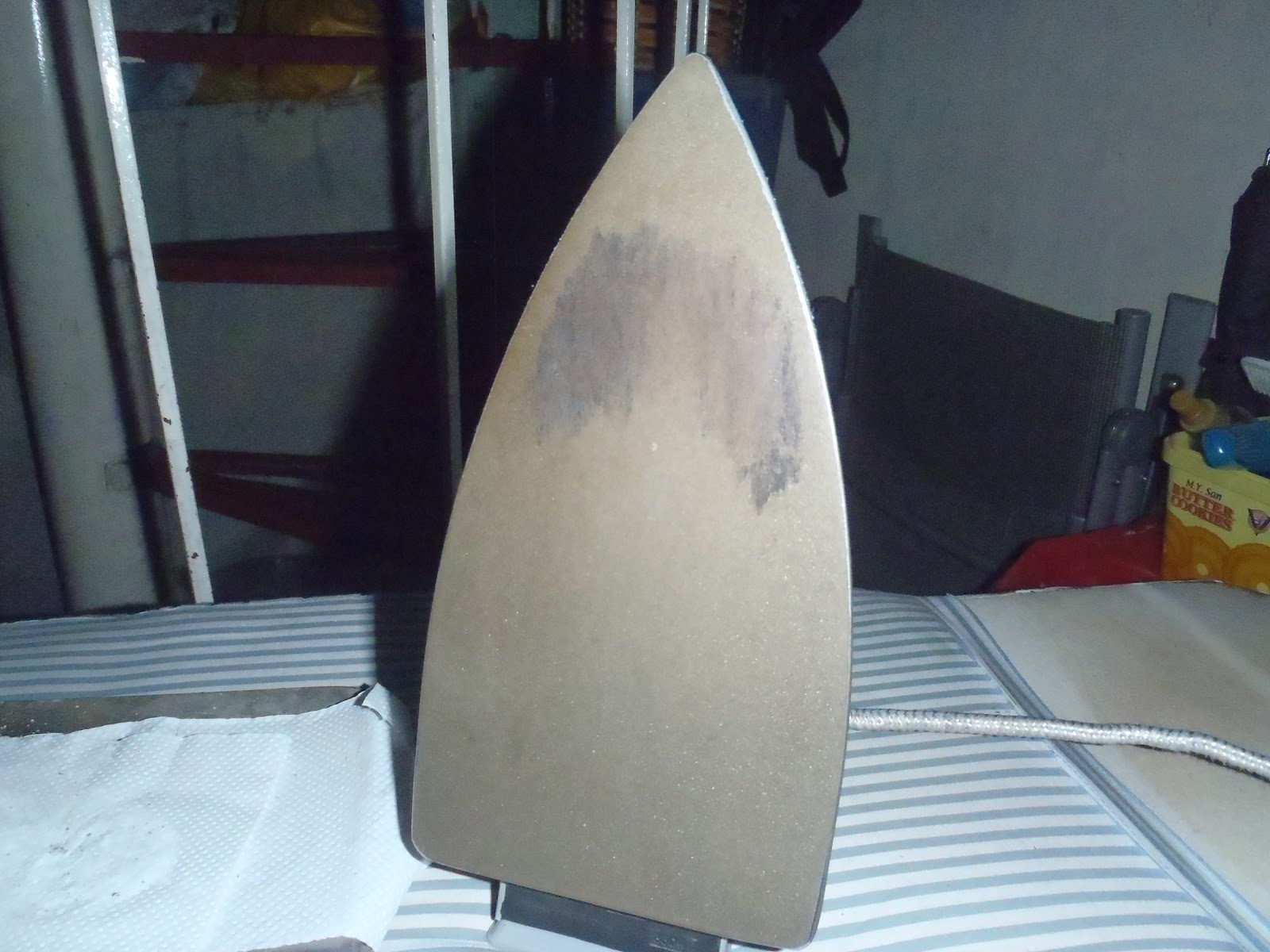 cristine's corner How to Remove Burnt Fabric from a Teflon Iron