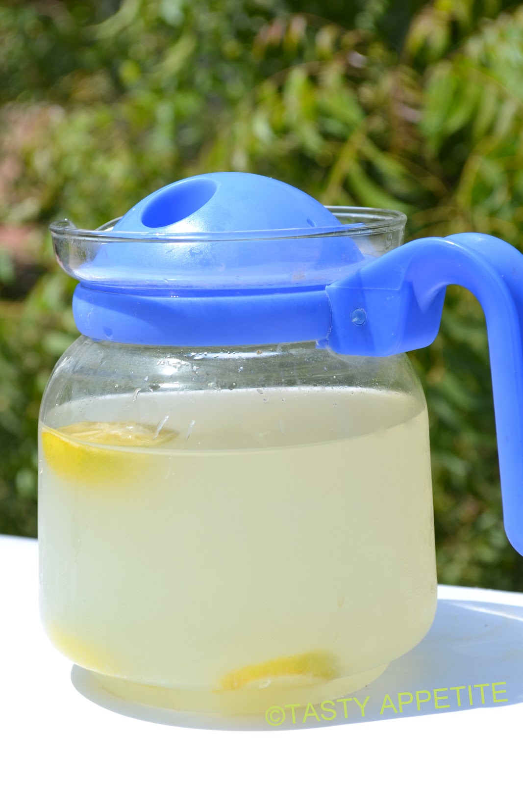 How to make Homemade Lemonade