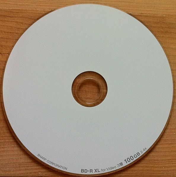 300 GB 이상의 대용량 광디스크 개발 소식