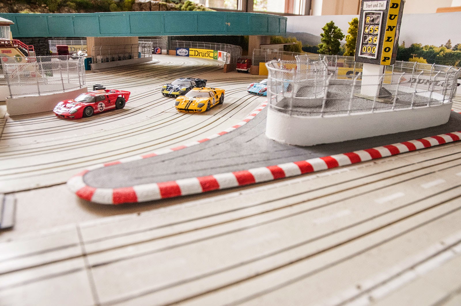 ACAR FOREST HILL CUSTOM HO SLOT CARS Faller AMS Bilder von der