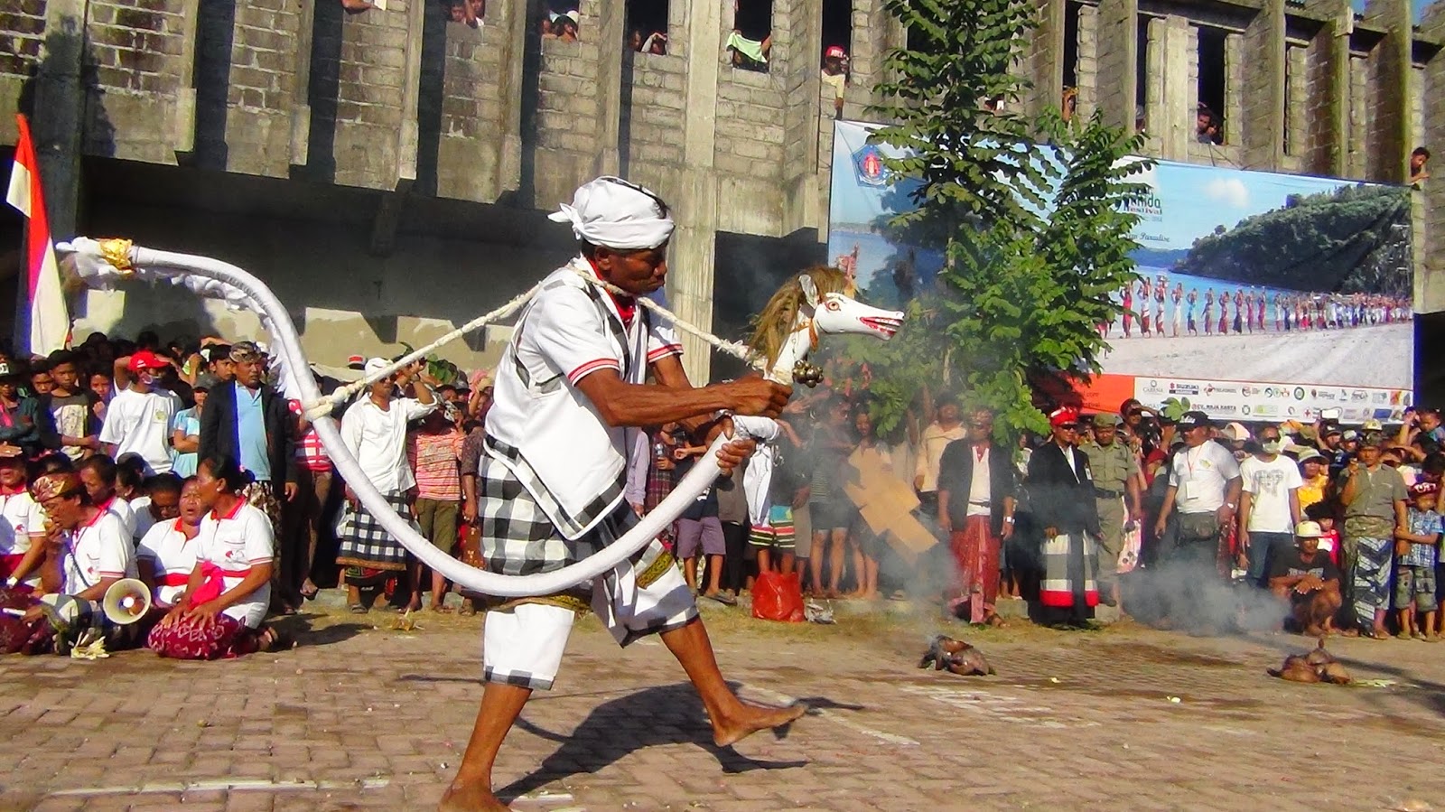Tari Sang Hyang Jaran " Cikal Bakal Lahirnya Desa Jungutbatu" - Wak Laba