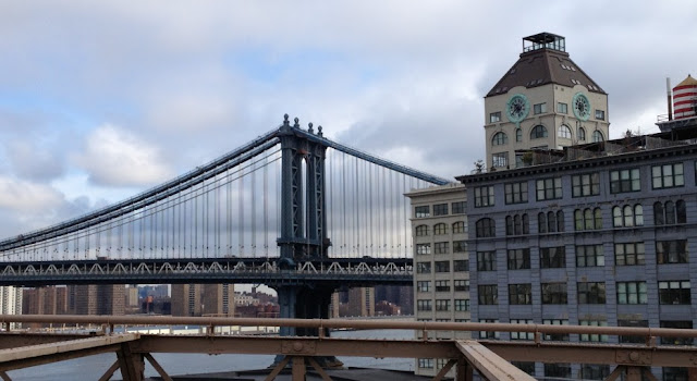 Manhattan Bridge vu de Brooklyn Bridge. Nat_et_nature