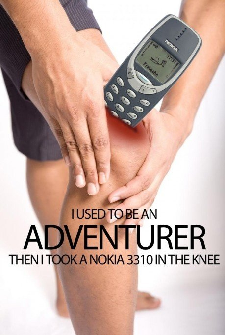 nokia-3310-niezniszczalny-telefon-mem-i-took-3310-in-the-knee.jpg