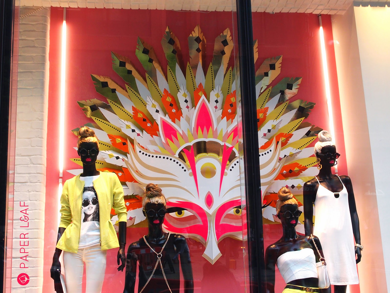 Paper Leaf Di ritorno da Londra