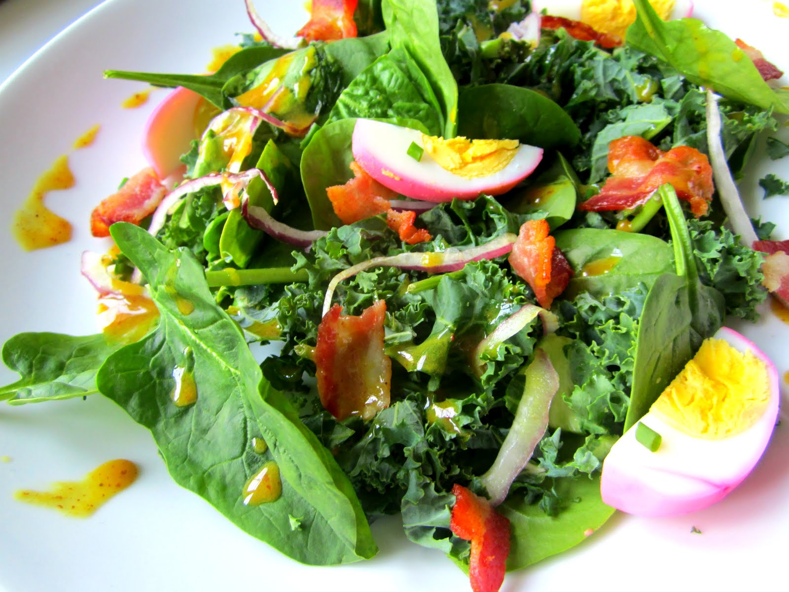 What's for Lunch? Kale & Spinach Salad w/ Pickled Eggs, of course