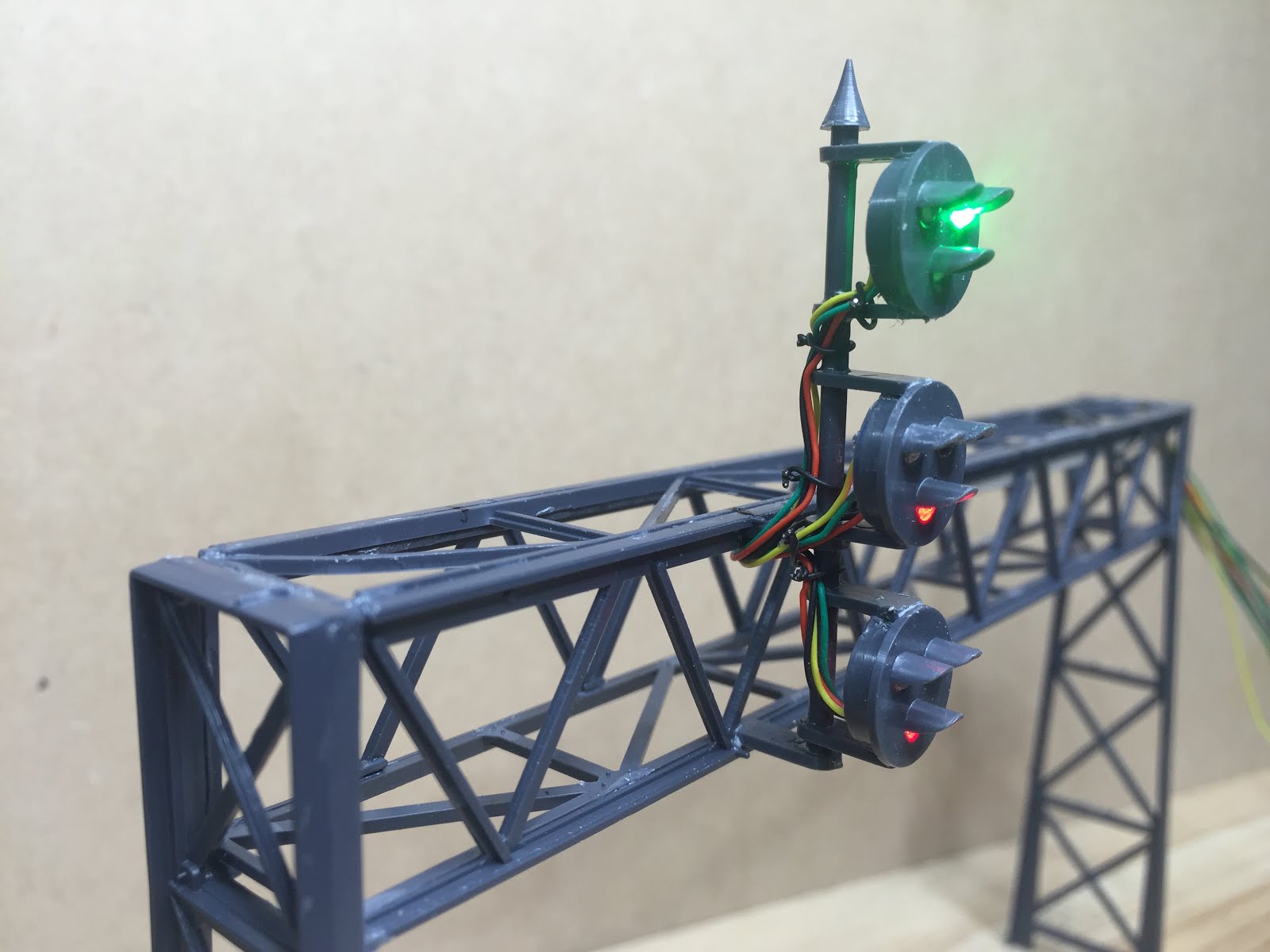 JL&T Railroad G Type/TriLight Signal Heads...