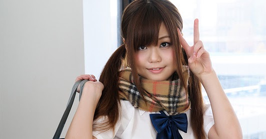 GRAVURE: Nao Shiraishi - Muffler