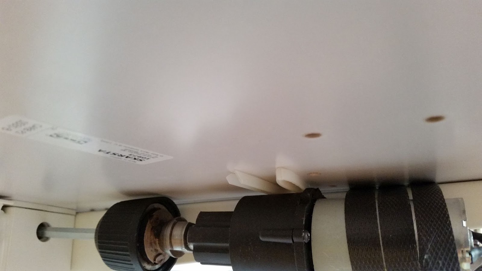 Hack Correlation Ikea SKARSTA sit/standing desk hack