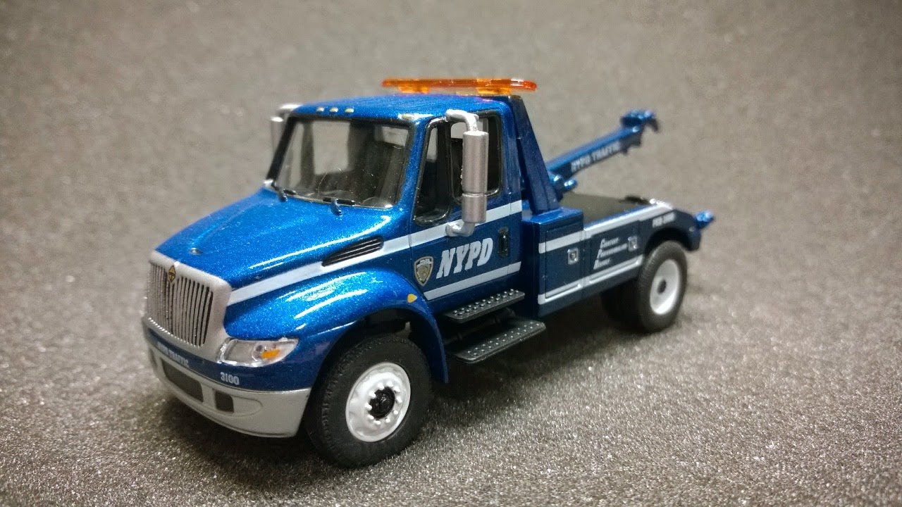 Greenlight International Durastar 4400 2 axle NYPD Traffic tow truck