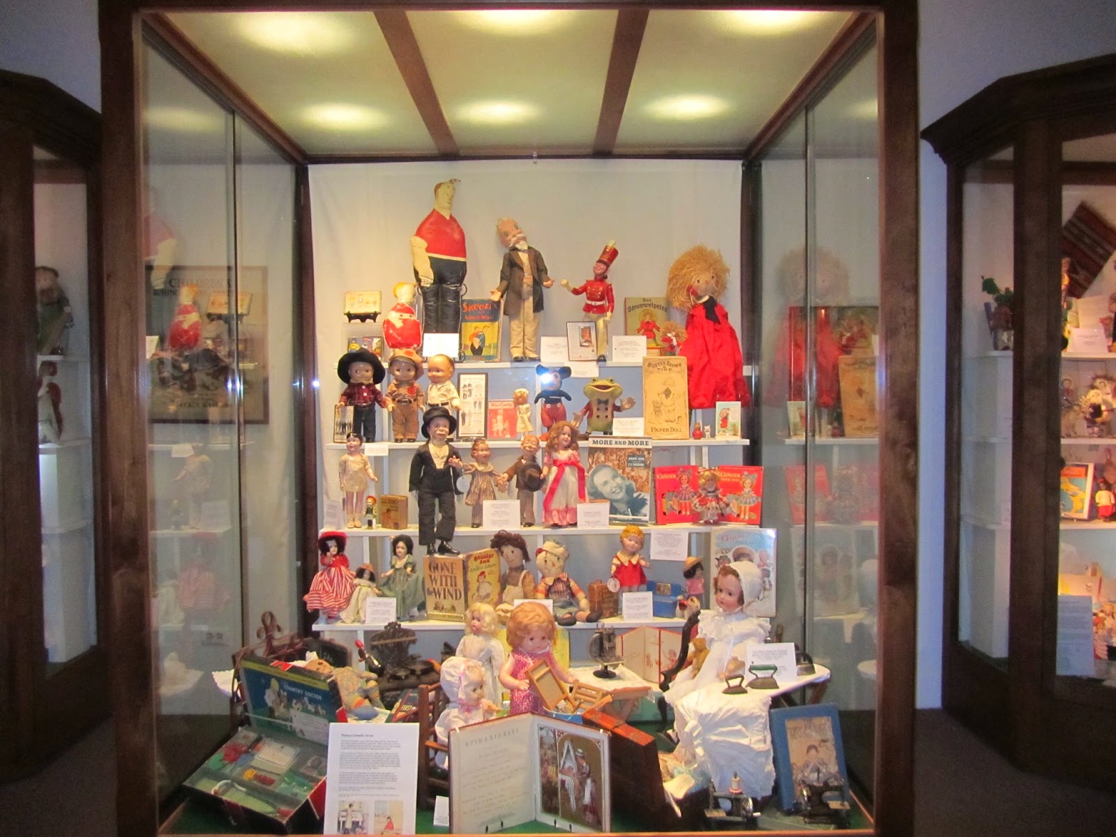 Santa Rosa Doll and Toy Show 2021 November 7, 2021 Doll Exhibit