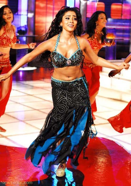 Shriya Saran1 - Shriya Saran Hot Pics in Cholis