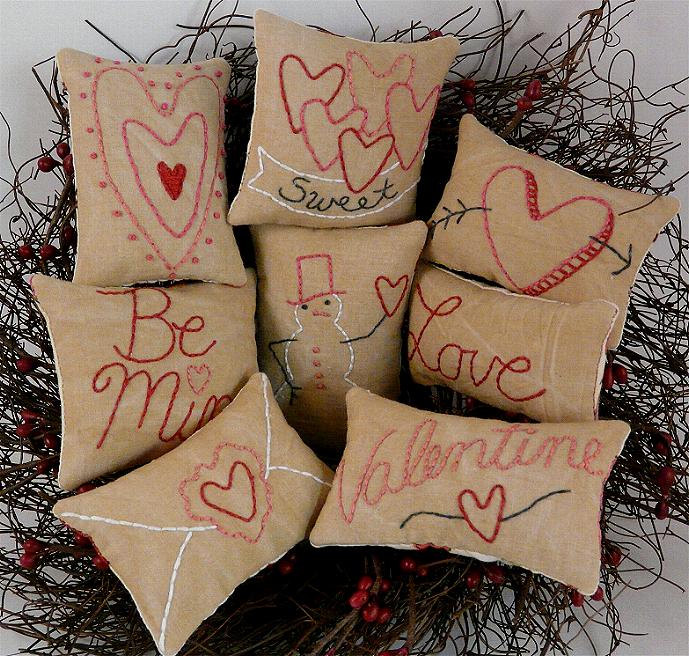 Hudson's Holidays Designer Shirley Hudson Valentine Mini Pillows