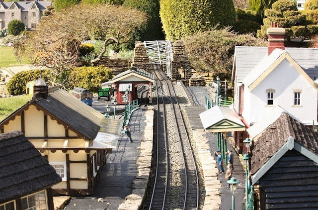 bekonscot,taman miniatur kota di inggris http://www.athba.net/