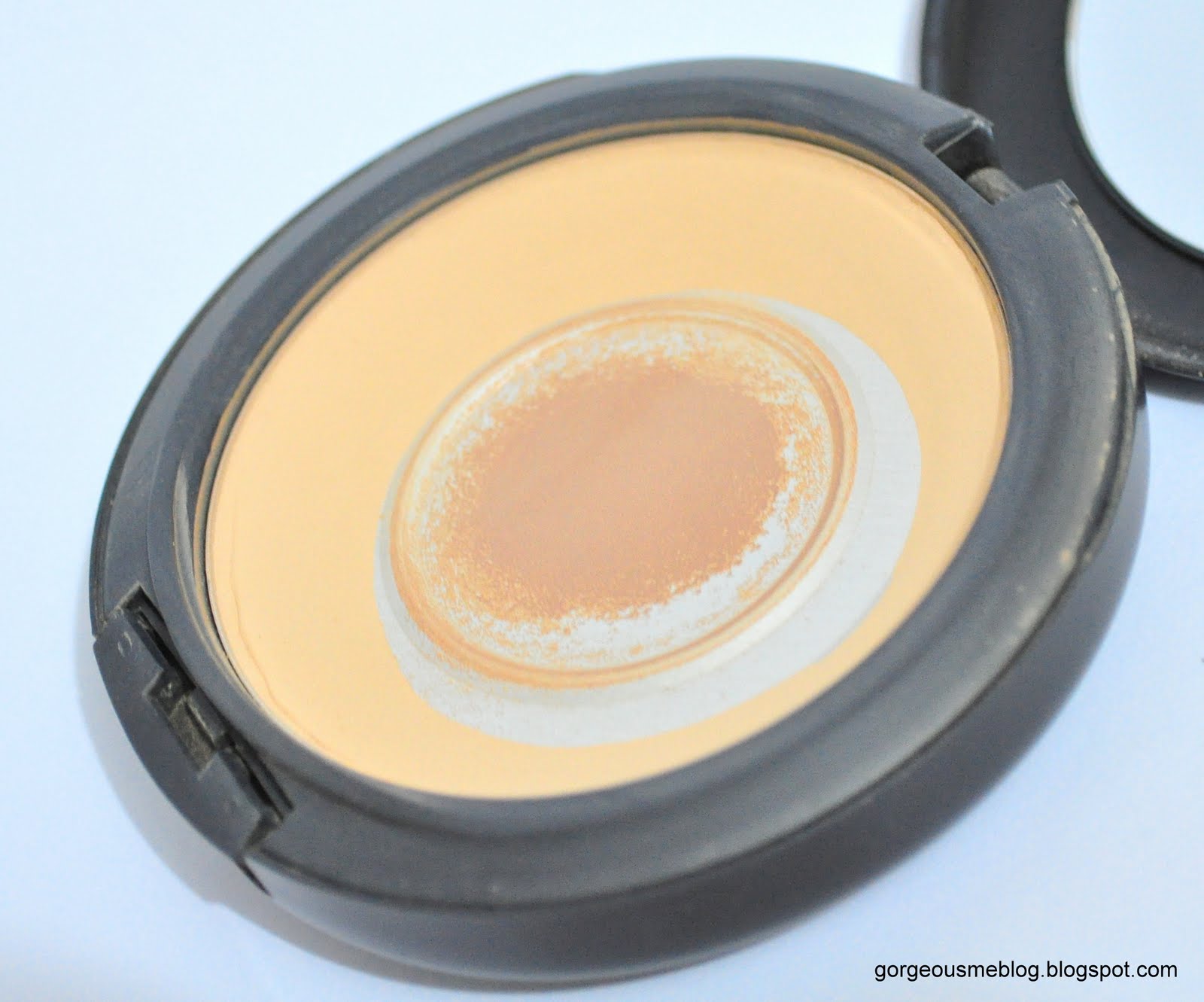 Makeup Review Foundation/Face Powders