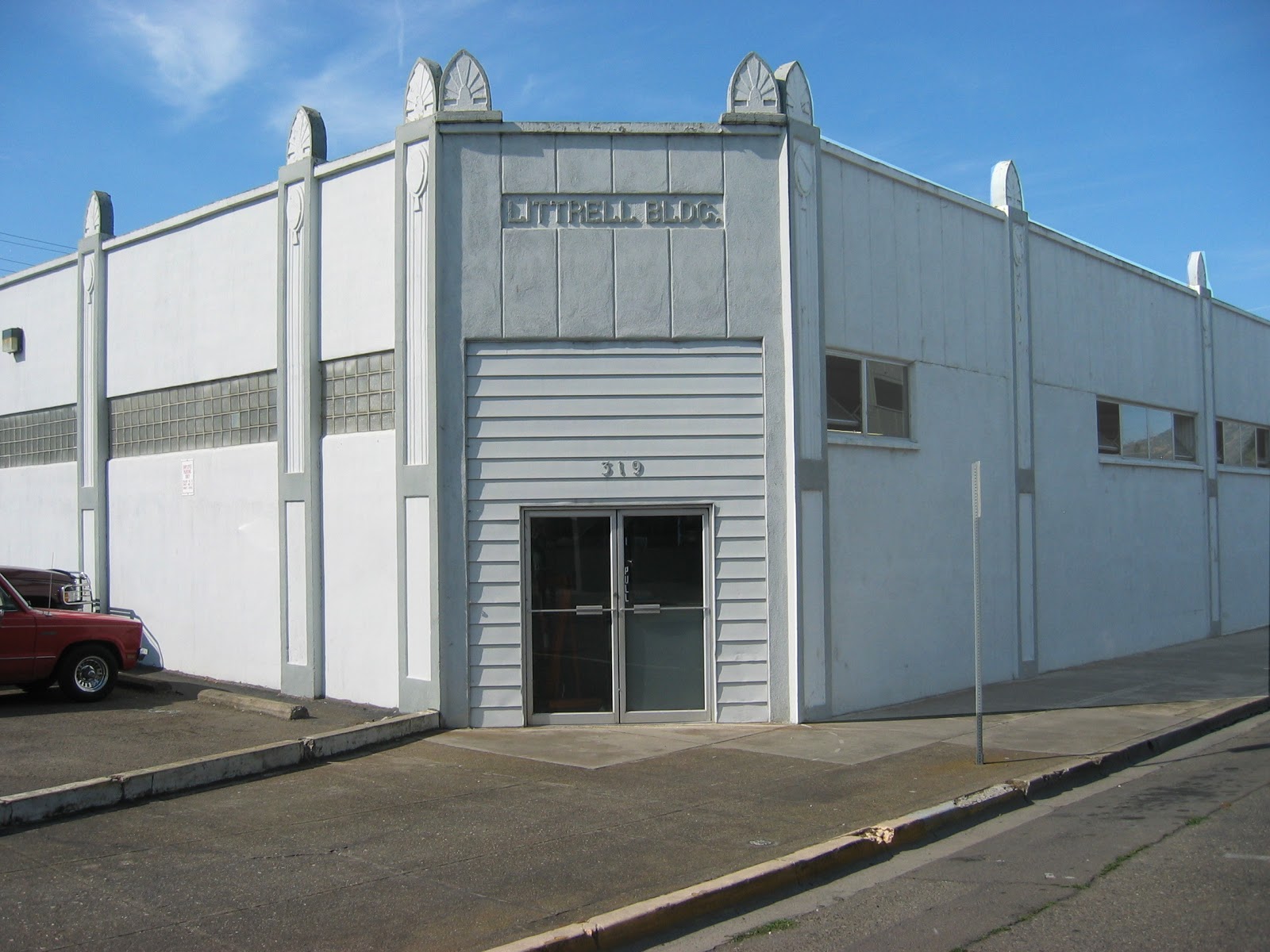 the preserveoregon blog Littrell Building, Medford...Pieces of the Past