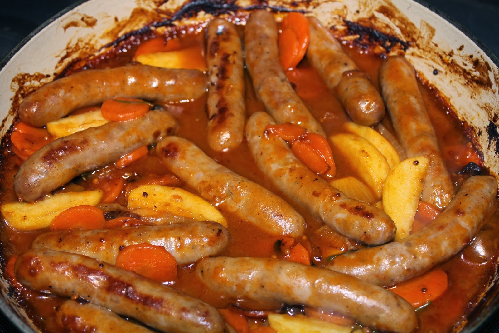 JibberJabberUK Sausage and apple casserole