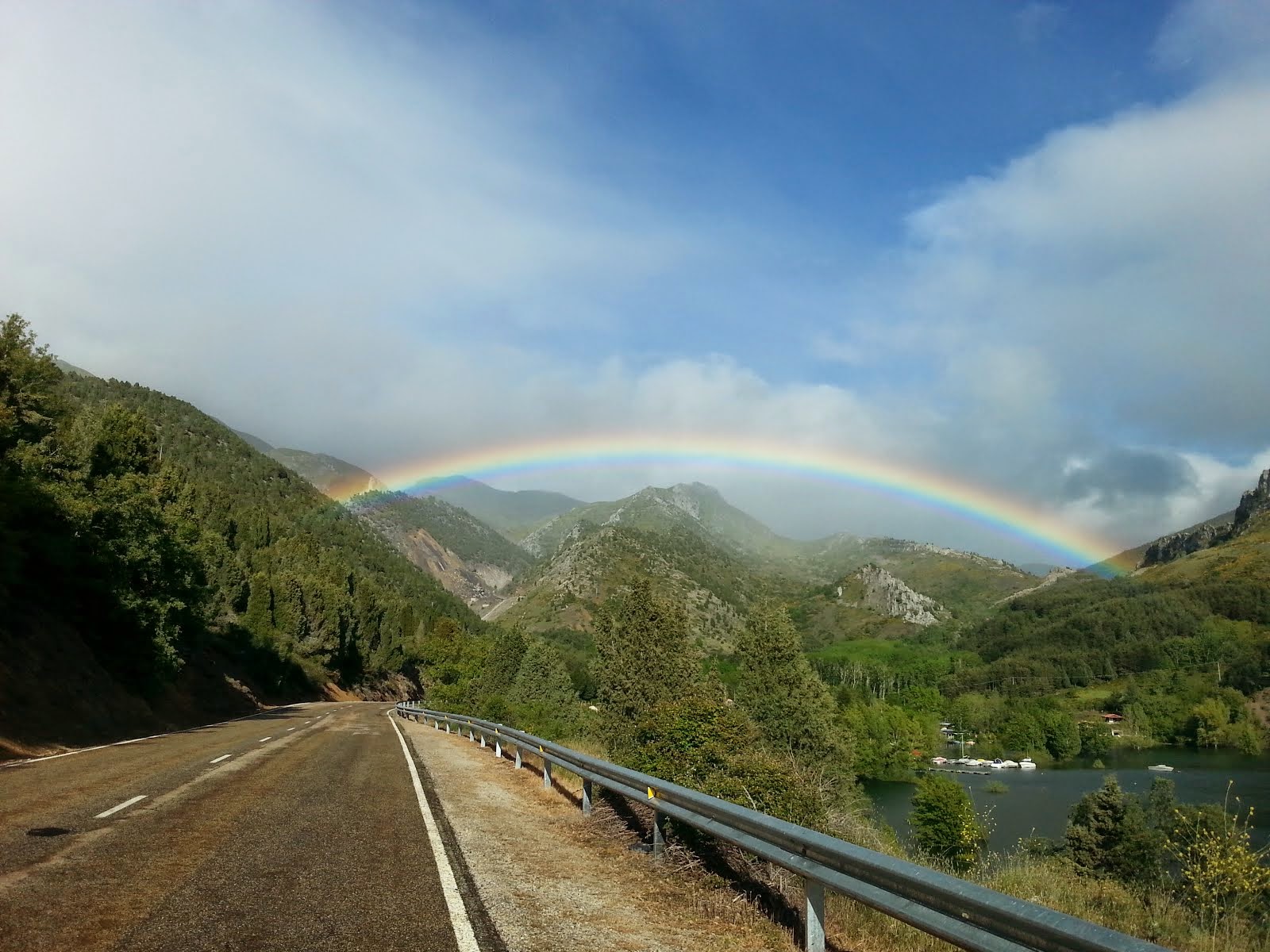 EMBALSE DE BARRIOS DE LUNA