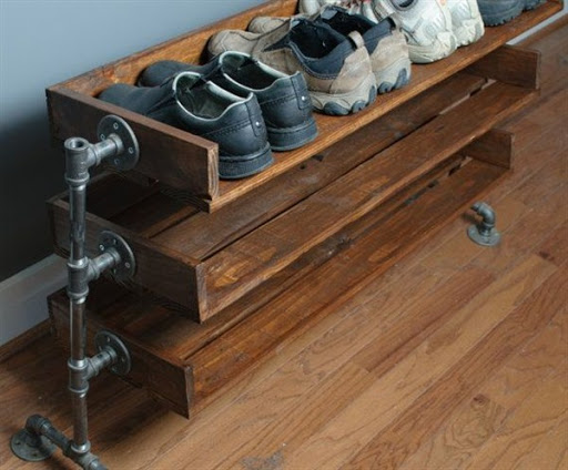 Model rak sepatu unik minimalis dari bahan bekas Model rak sepatu unik minimalis dari bahan bekas