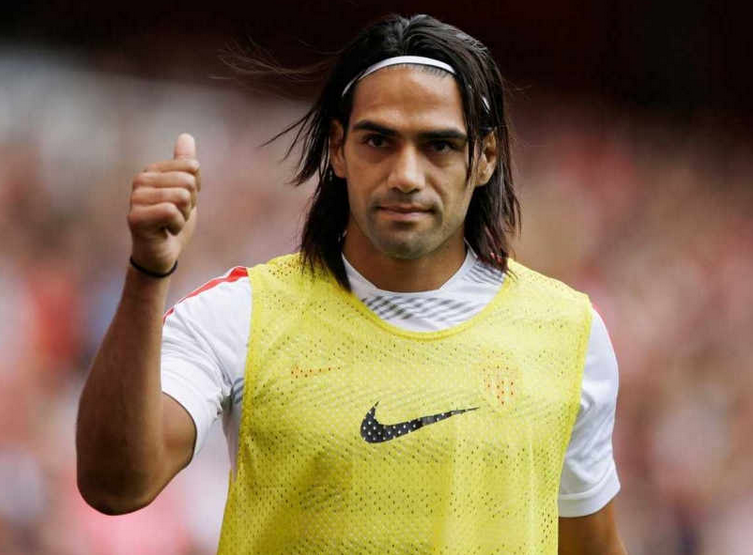 Radamel Falcao dapat pujian dari Mourinho Radamel Falcao dapat pujian dari Mourinho