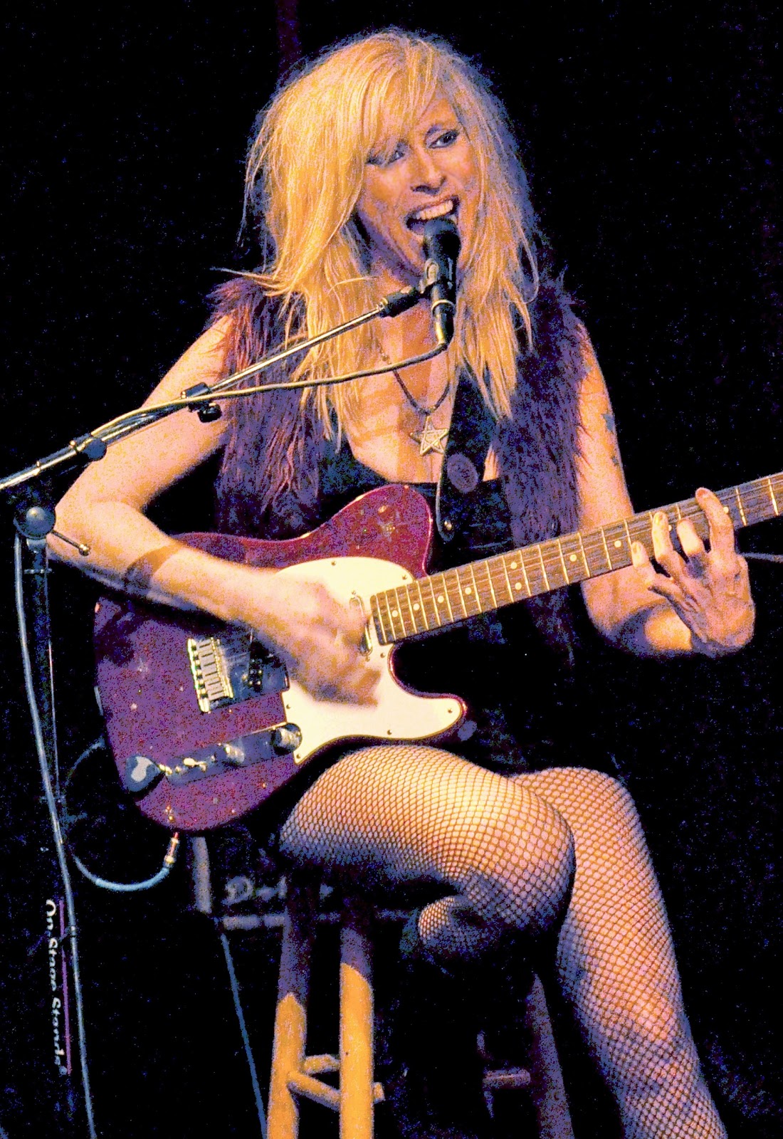 Fast Film FOUR FABULOUS FEMALE SINGER/SONGWRITERS