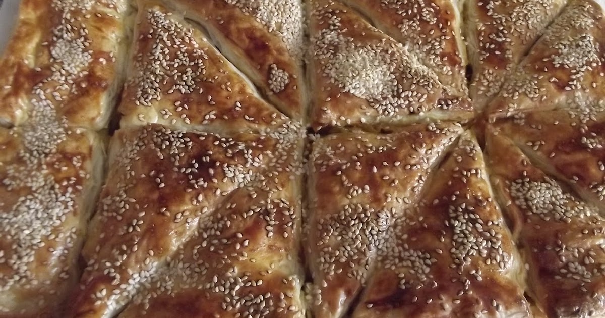 Çalışkan Arı SÜSLÜ PIRASALI BÖREK ( pırasalı börek2)
